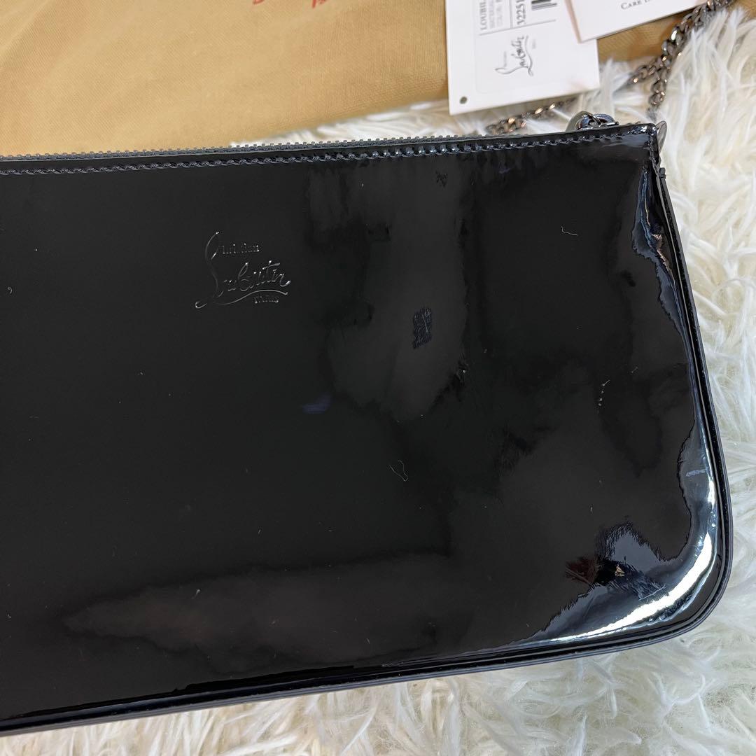 クリスチャンルブタン　チェーンショルダーバッグ　黒　エナメル　花柄