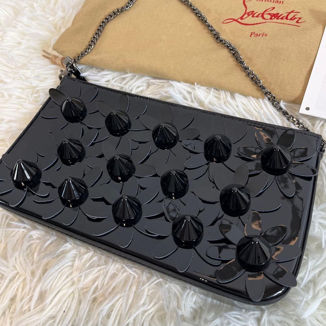 クリスチャンルブタン　チェーンショルダーバッグ　黒　エナメル　花柄