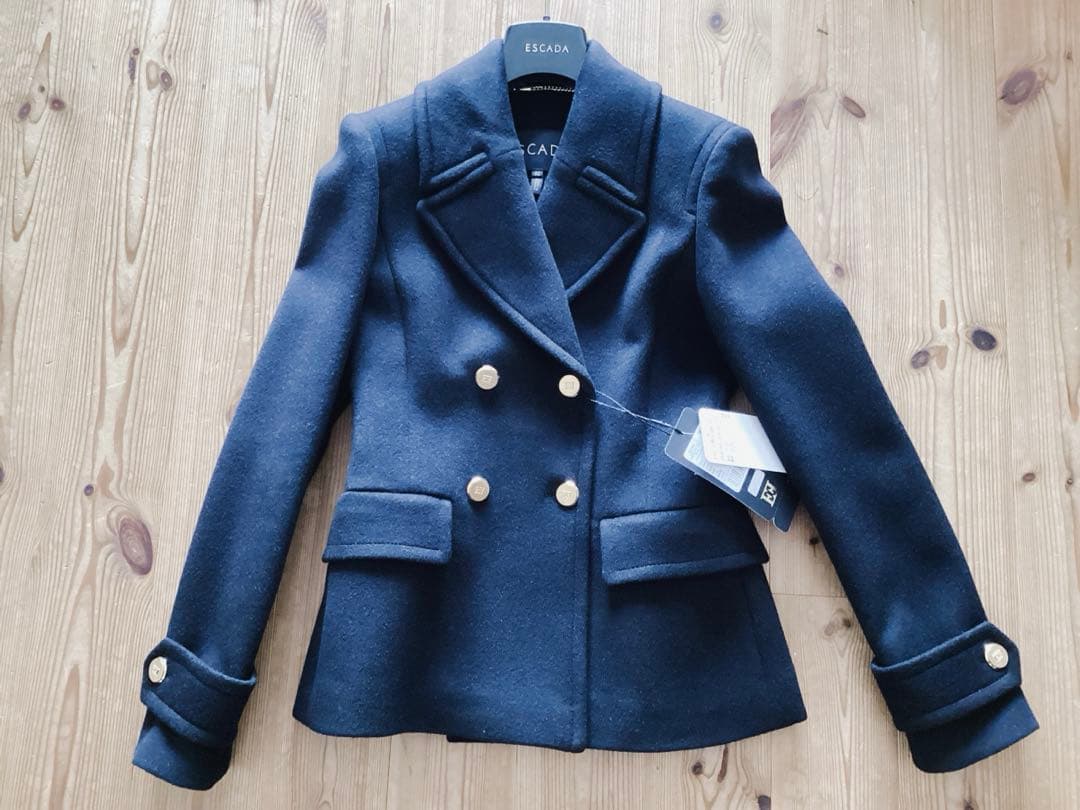 訳あり未使用品【ESCADA】黒ジャケット ピーコート 32 定価272800円