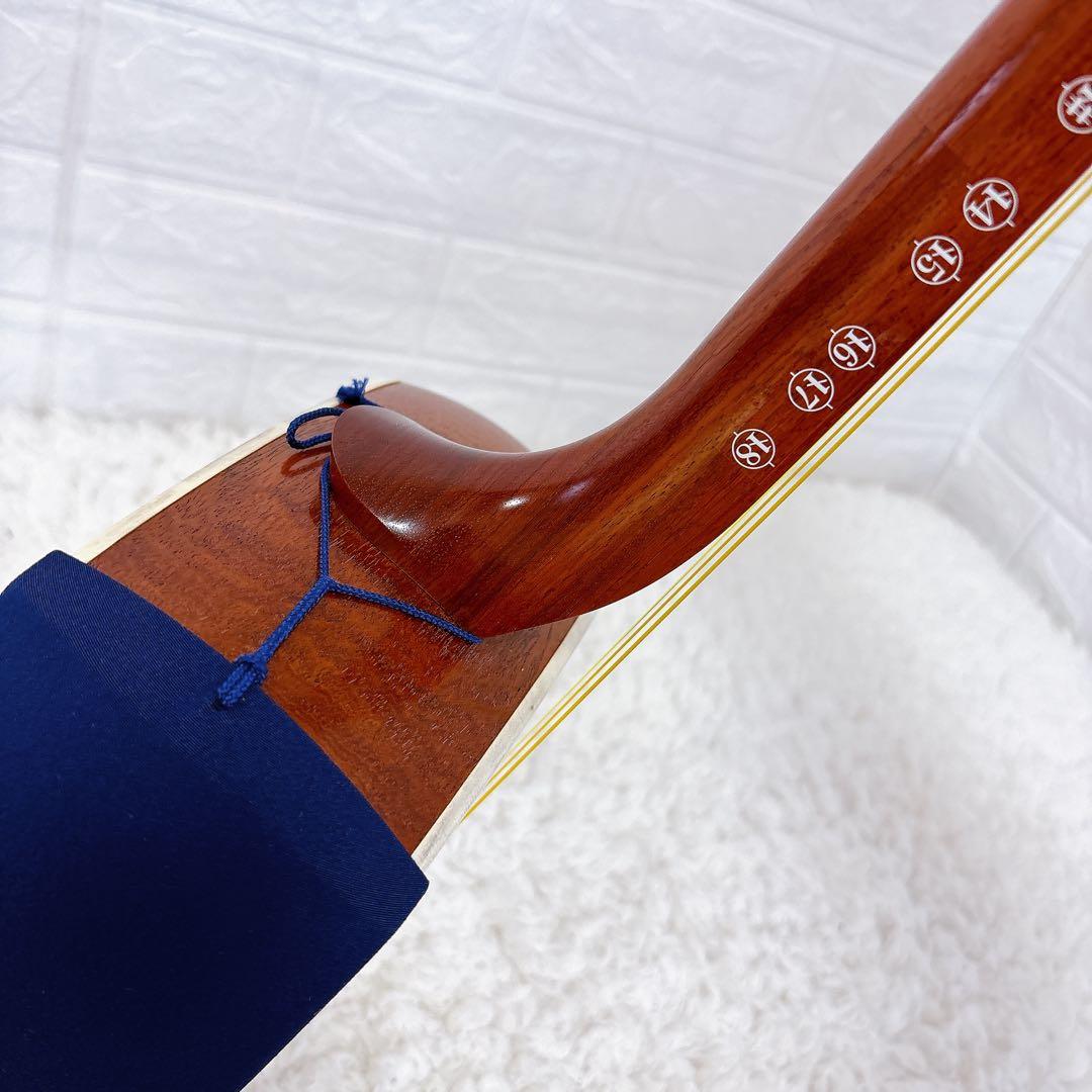 美品　三味線 細棹　猫皮　花梨　破れなし　四乳　四ツ皮　長袋付き　和紙袋