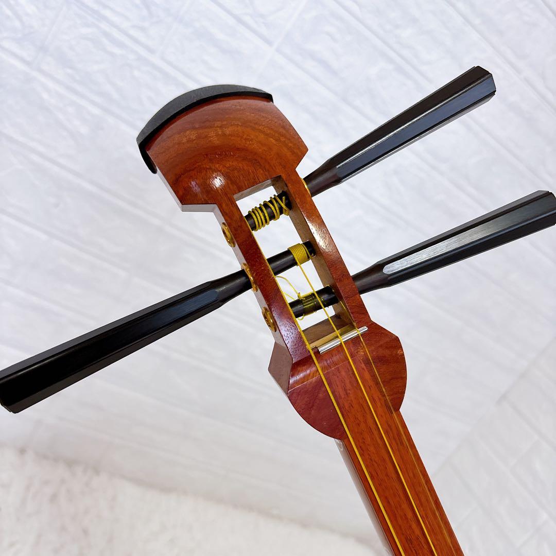 美品　三味線 細棹　猫皮　花梨　破れなし　四乳　四ツ皮　長袋付き　和紙袋