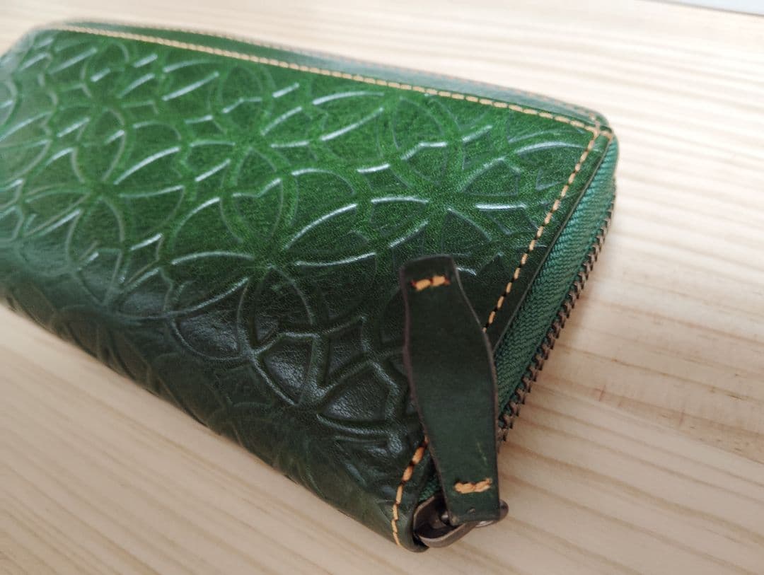 Dakotaダコタ リリーヴォ 長財布