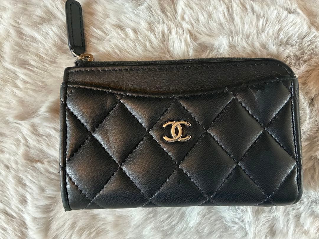 CHANEL ブラック ミニ財布 キルティング
