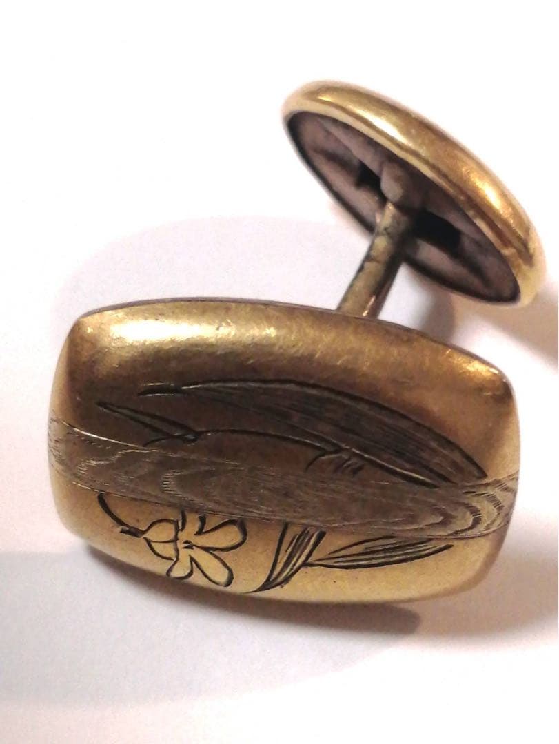 ゴールド 花と波の彫刻 カフリンクス