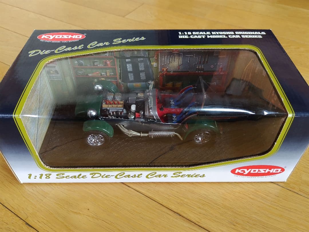 京商「CATERHAM SUPER SEVEN （Racing Screen）」