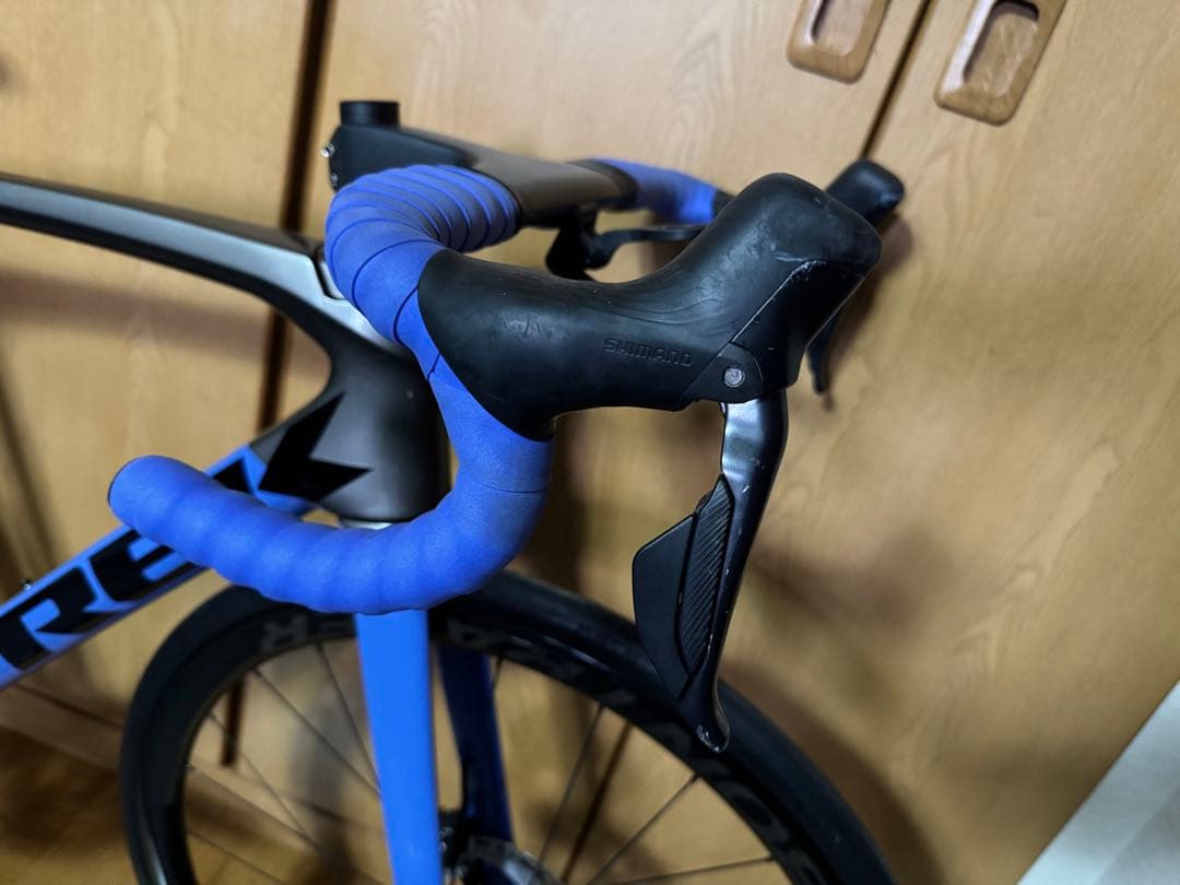 TREK EMONDA SLR7 Ultegra di2 12速