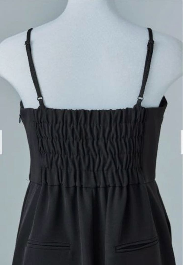 フリル付きベージュワイドレッグオールインワン