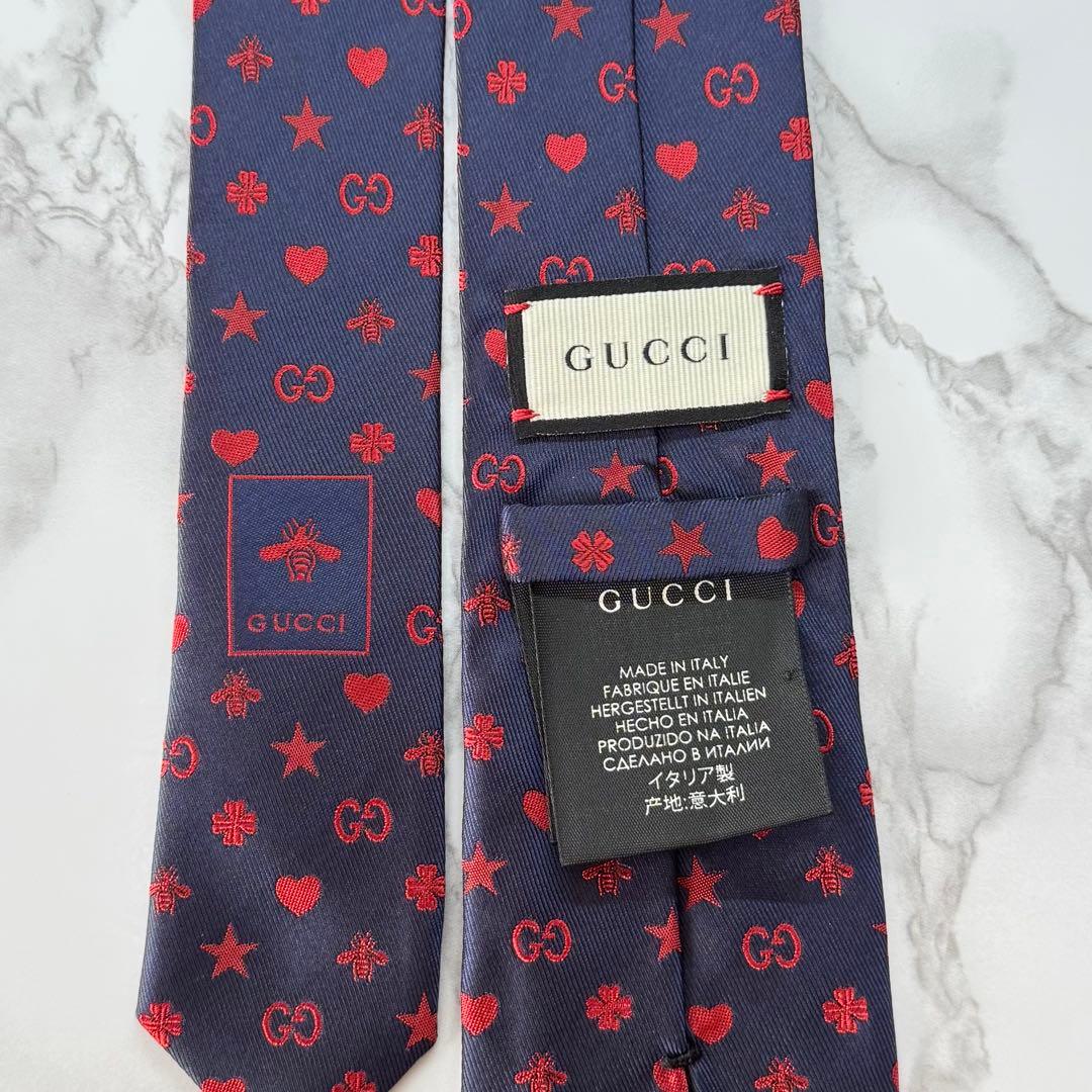 ✨極美品✨ 近年モデル GUCCI ネクタイ シルク100% GGロゴ 総柄 紺