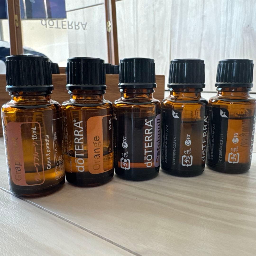 doTERRAエッシェンシャルオイル25本セット木箱