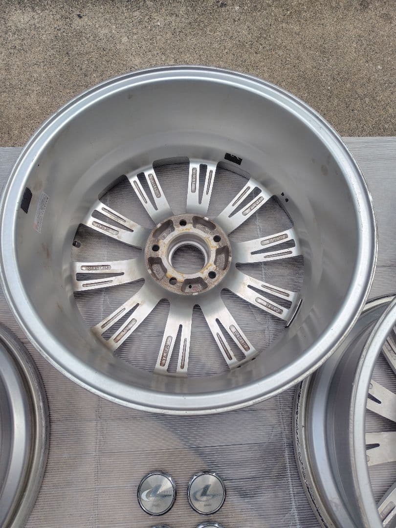 18インチ　ホイール　レオニス　ウェッズ　Weds　4本のうち２本　1／2