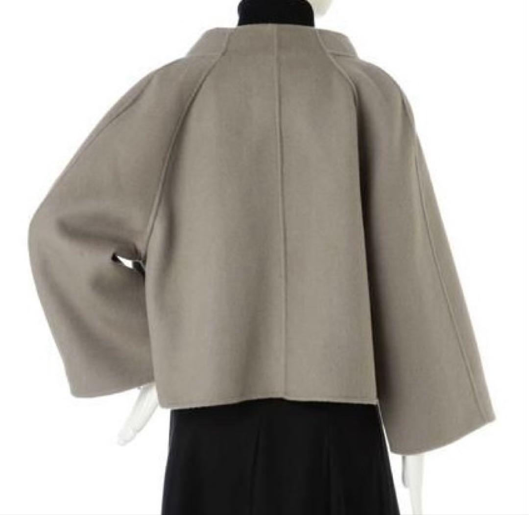 アドーア　カシミヤ　ウール　ノーカラー　ショート　コート