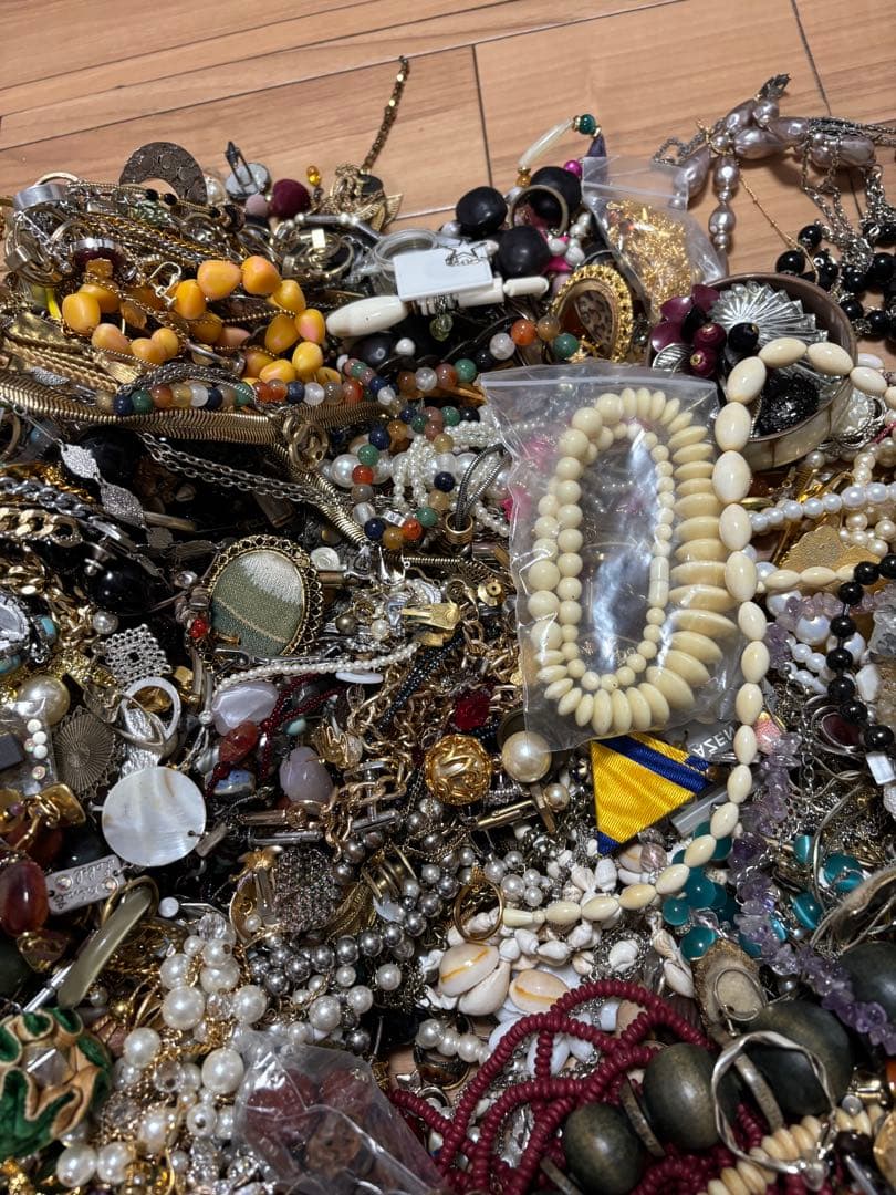 アクセサリー 約12kg まとめ売り　ジャンク品