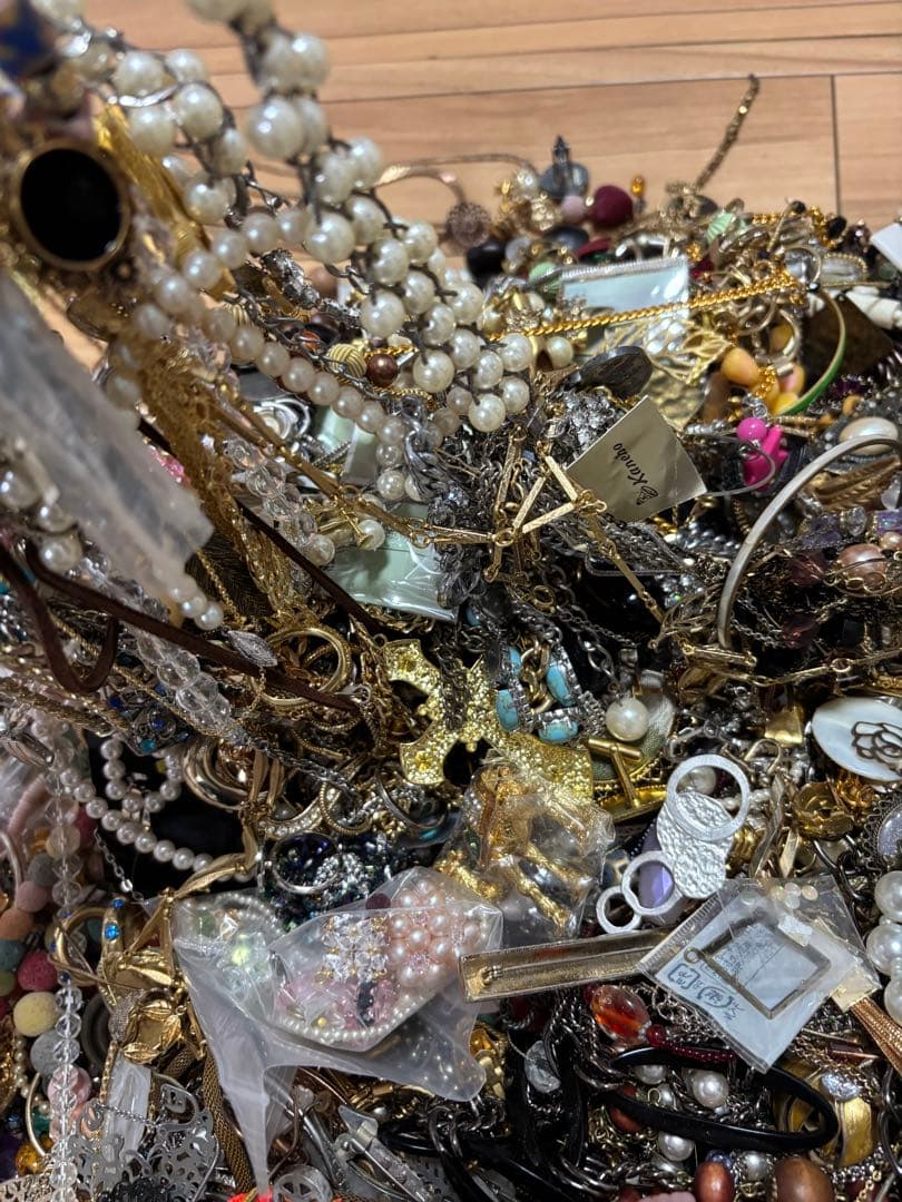 アクセサリー 約12kg まとめ売り　ジャンク品