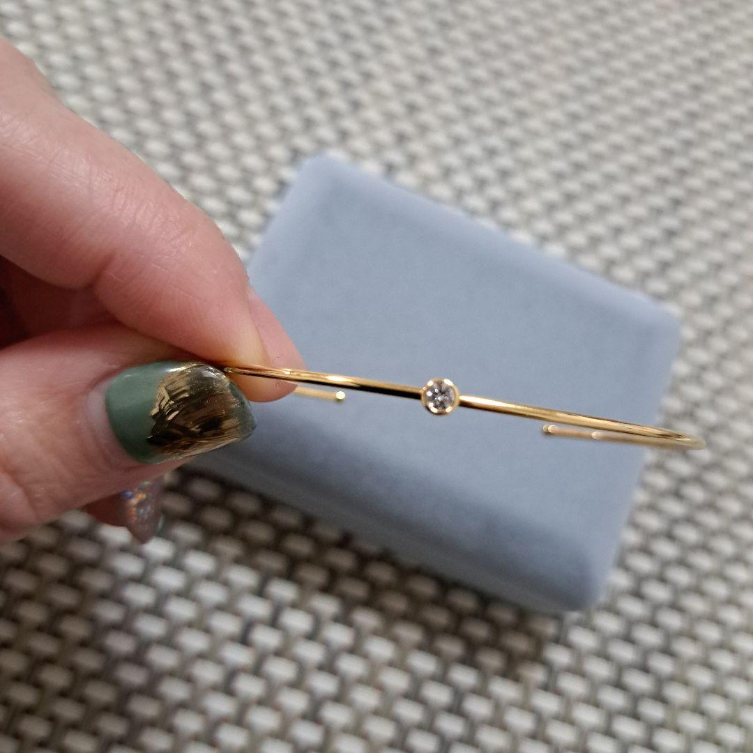 オレフィーチェ　ヌード バングル　18kYG 一粒ダイヤ　最終価格　お値下げ不可