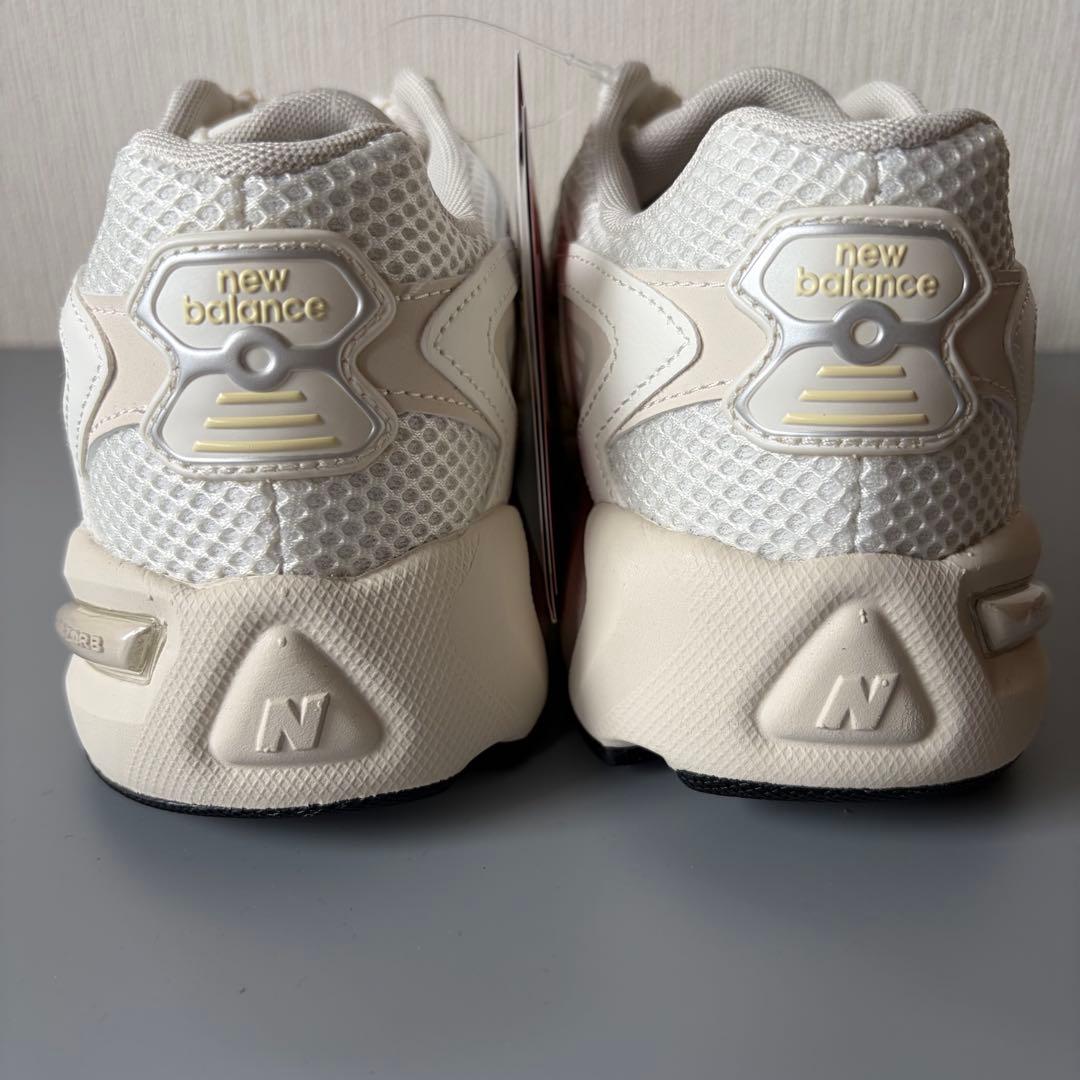 【新品未使用】 ニューバランス スニーカー ML725 クリーム 26.0cm
