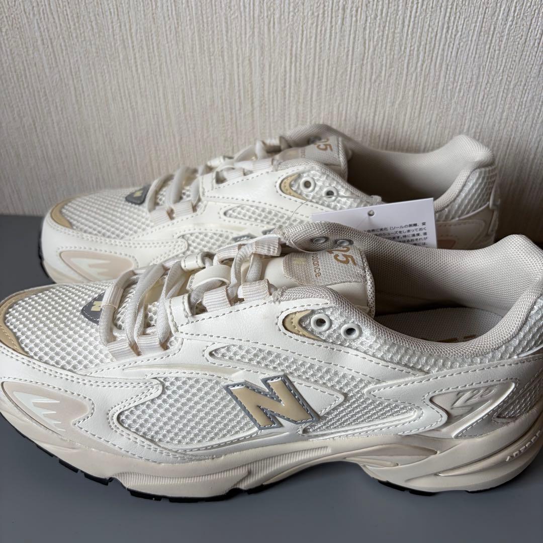 【新品未使用】 ニューバランス スニーカー ML725 クリーム 26.0cm