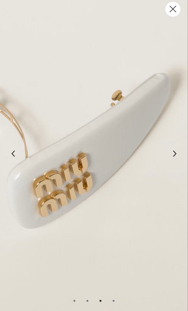 MIU MIU パテントレザー ヘアクリップ