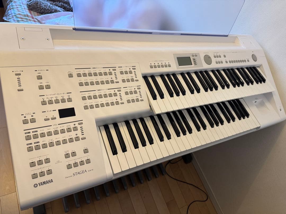 ゆんゆん様（送料込）2017年製エレクトーン　STAGEA ELB-02
