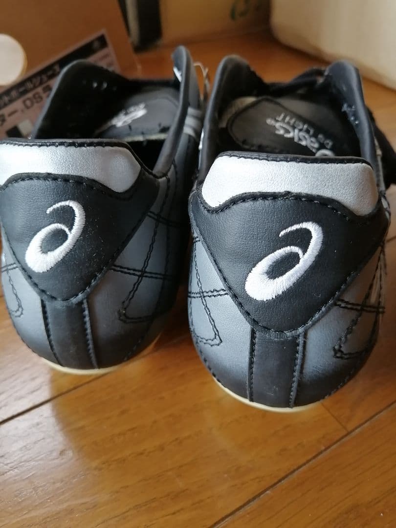 サイン入り　サッカー　スパイク　アシックス