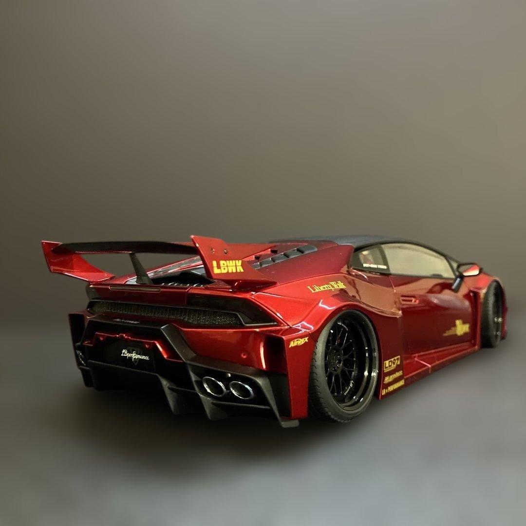 027 ランボルギーニ ウラカン リバティウォーク仕様1/18スケール ミニカー