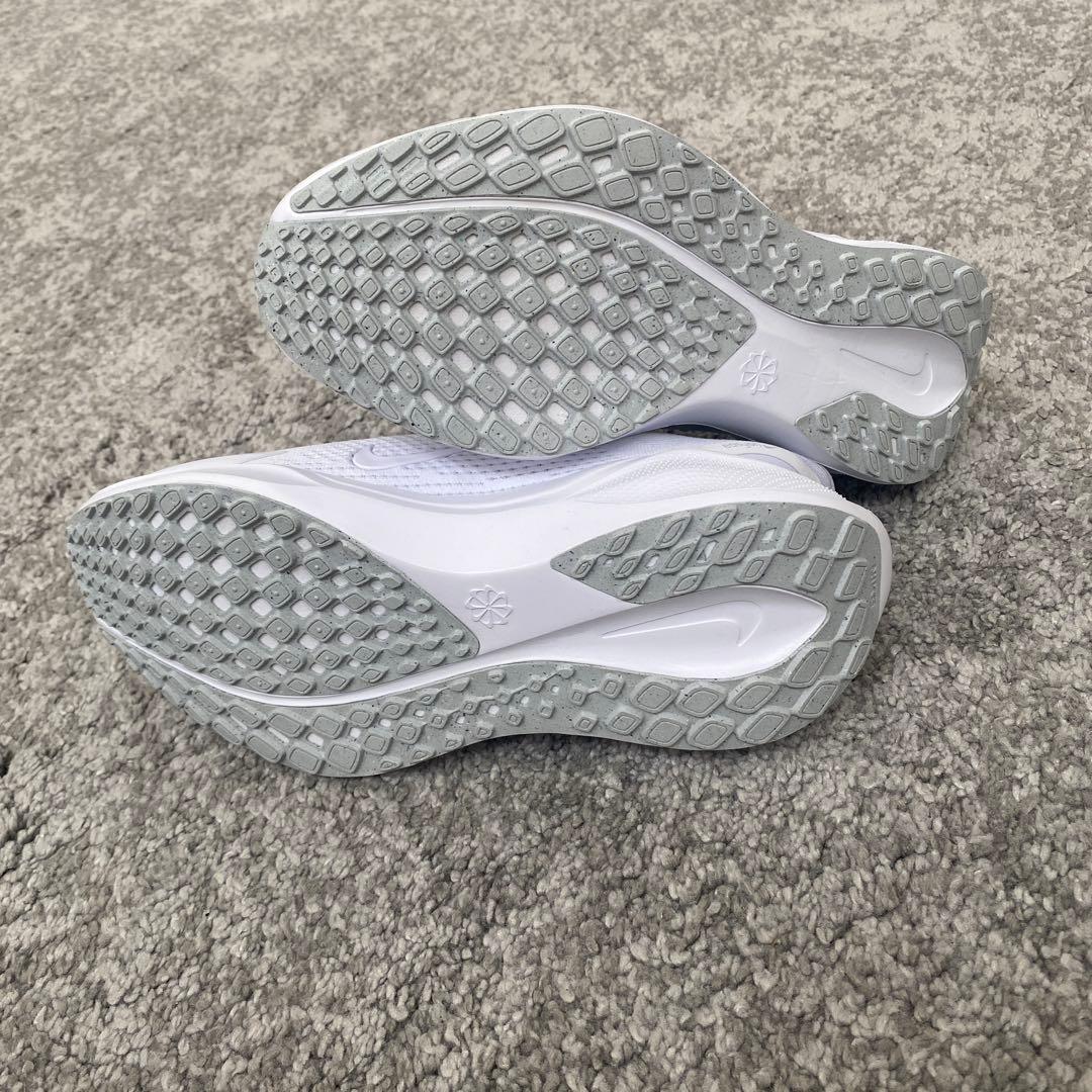 【新品・未使用】NIKEナイキ　ペガサス　イージーオン ホワイト　24.0cm