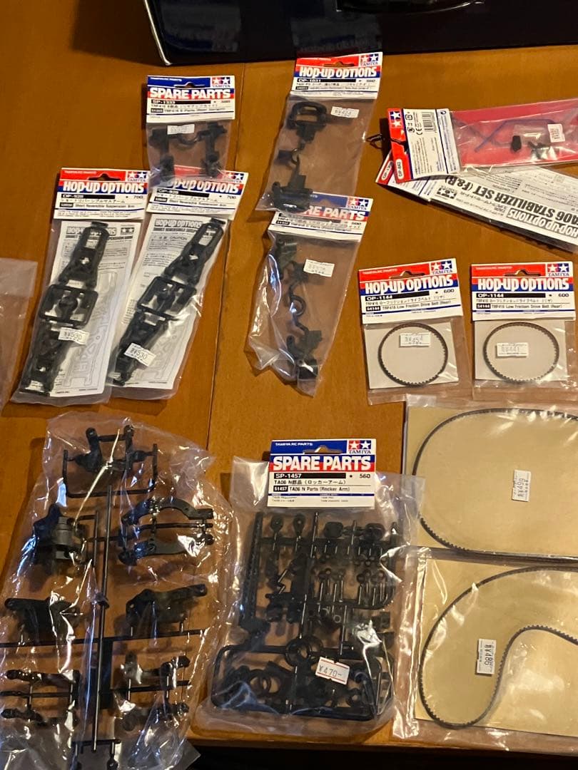 タミヤ　TA06メカ＆オプションその他パーツ付き