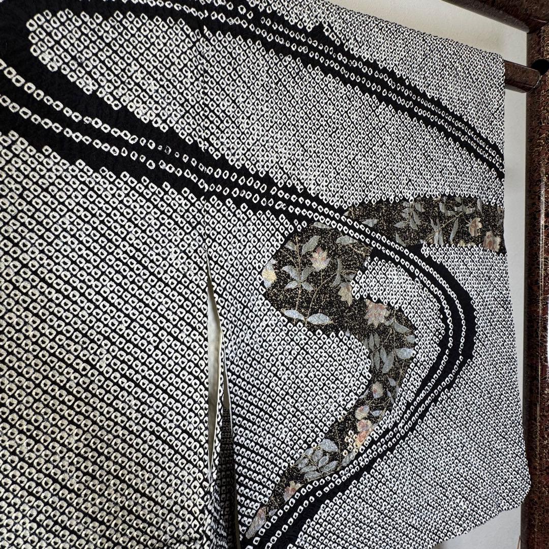 超美品　正絹　袷　訪問着　着物　黒　金　総絞り　刺繍　161裄65 花柄　川