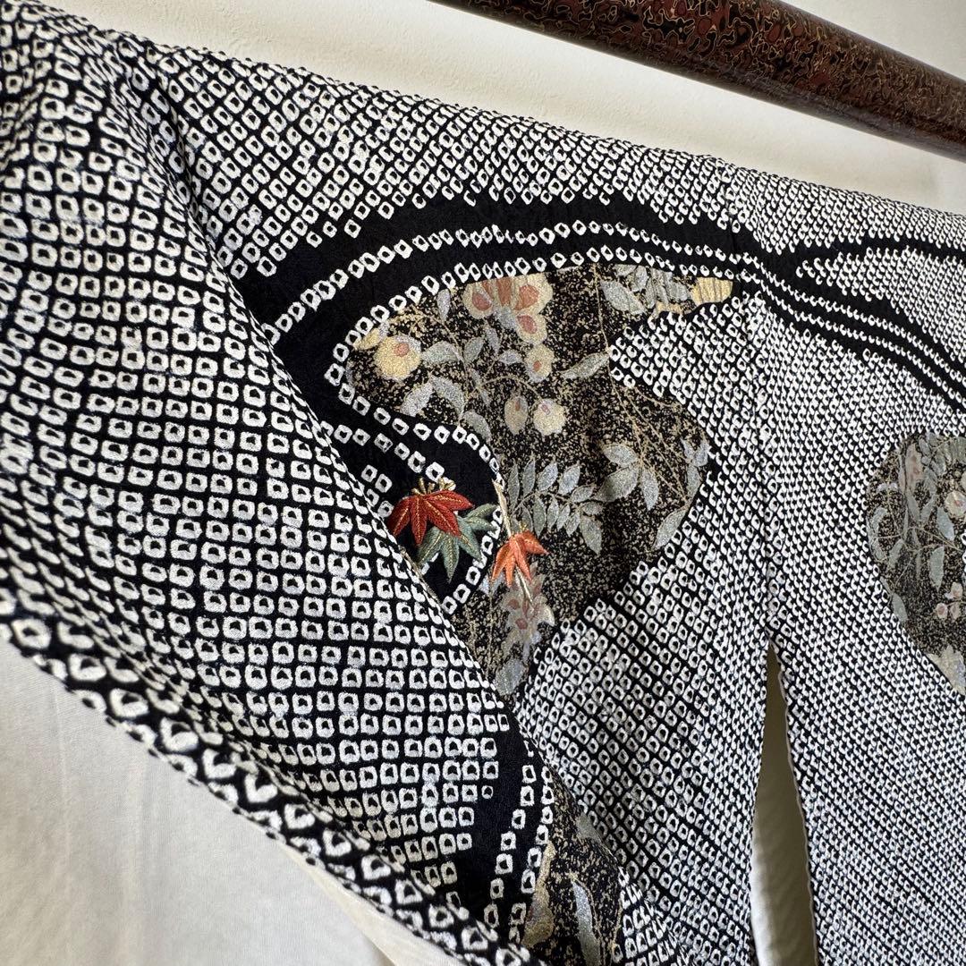 超美品　正絹　袷　訪問着　着物　黒　金　総絞り　刺繍　161裄65 花柄　川