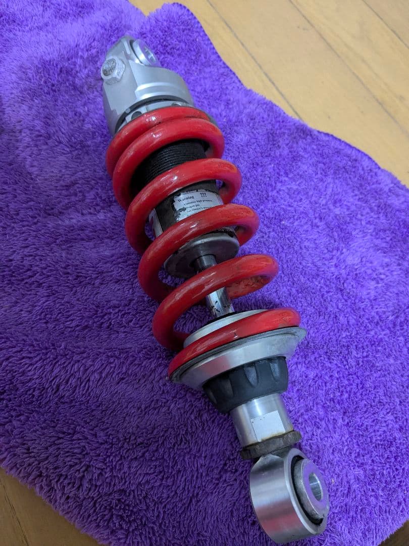 ホンダ　グロム　YSSのサスペンション