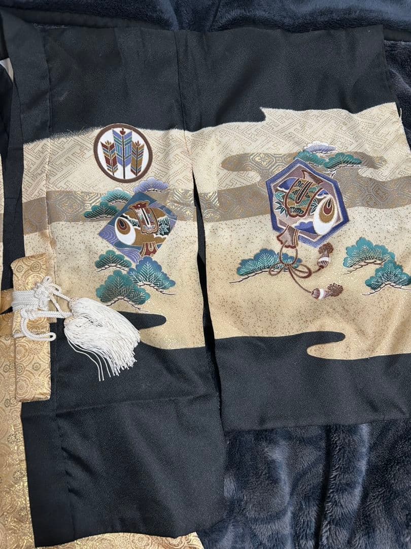 七五三★男児　羽織　着物　袴セット★5歳 ★黒★古典　和風　鷹　松　小槌　矢