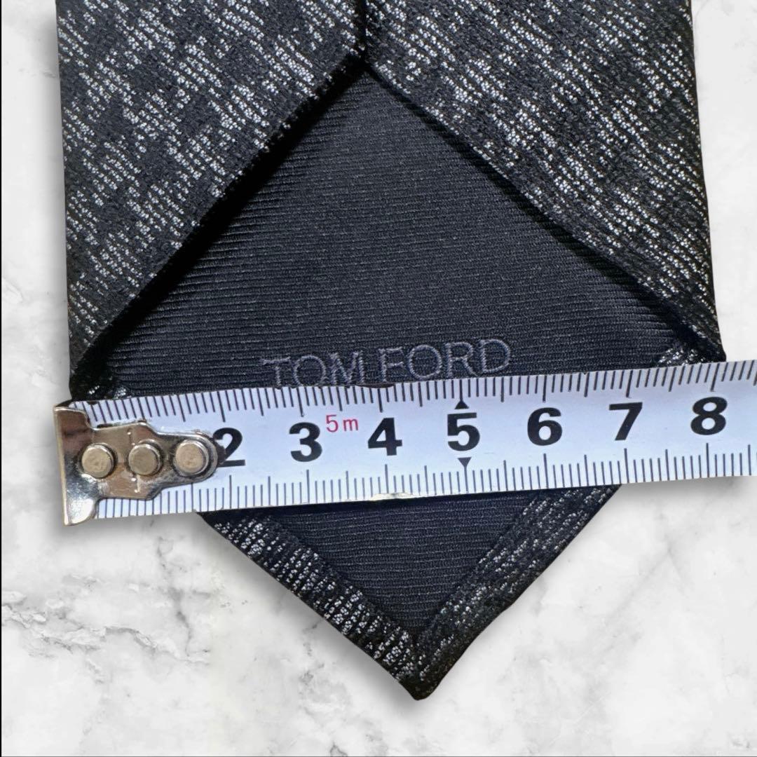 【未使用に近い】TOM FORD グレー　ブラック　千鳥格子　ネクタイ　シルク