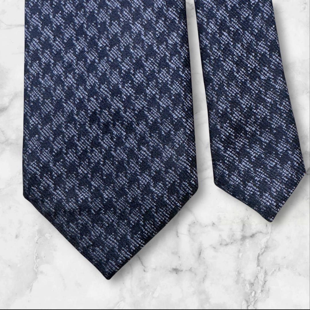 【未使用に近い】TOM FORD グレー　ブラック　千鳥格子　ネクタイ　シルク