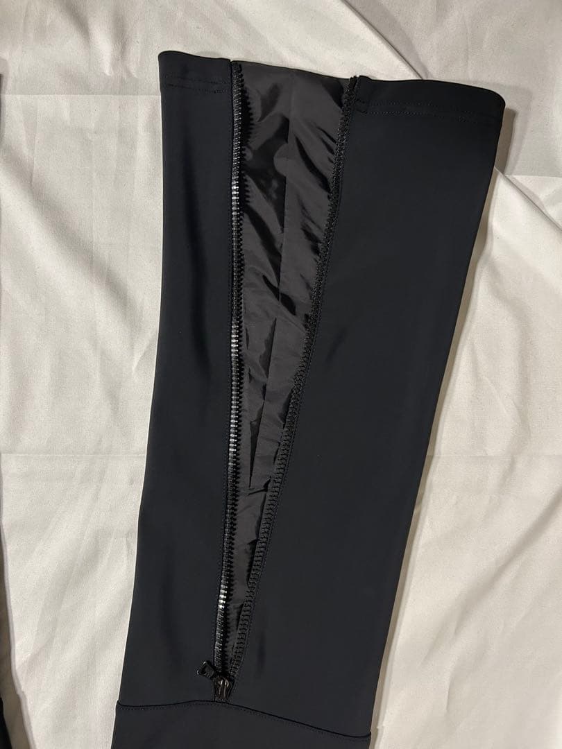 PRADA ジップ ナイロン フレアパンツ