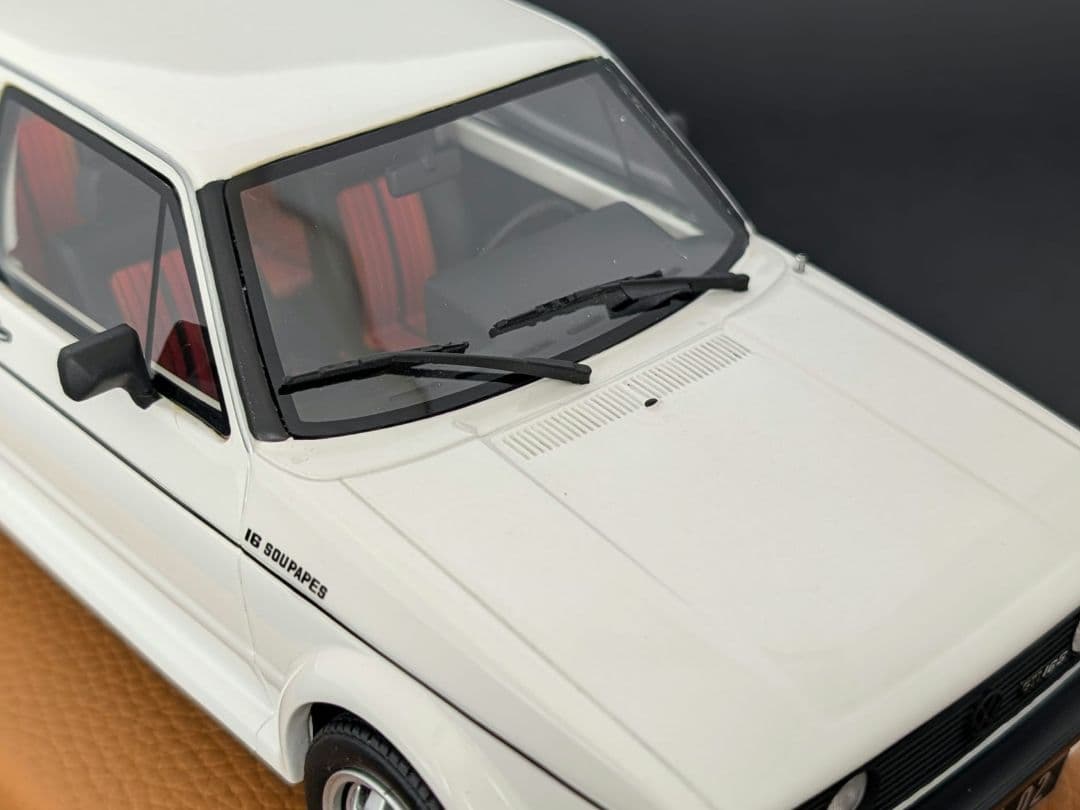 OttO 1/18 VW ゴルフ GTI 16S エッティンガー【補修箇所あり】