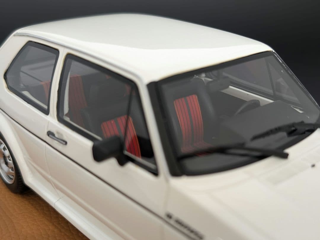 OttO 1/18 VW ゴルフ GTI 16S エッティンガー【補修箇所あり】