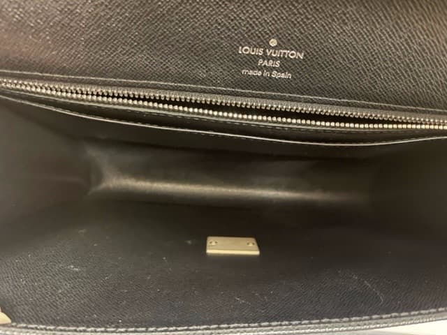 ルイヴィトン タイガ セレンガ クラッチバッグ ブラック