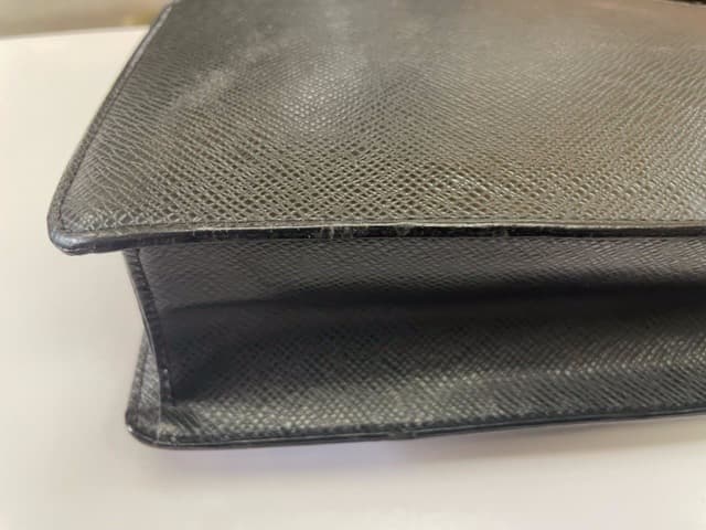 ルイヴィトン タイガ セレンガ クラッチバッグ ブラック