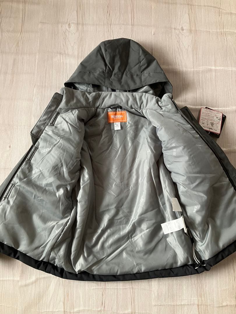 7D✨新品✨RESSEDA✨スキーウェア 上下セット キッズ130