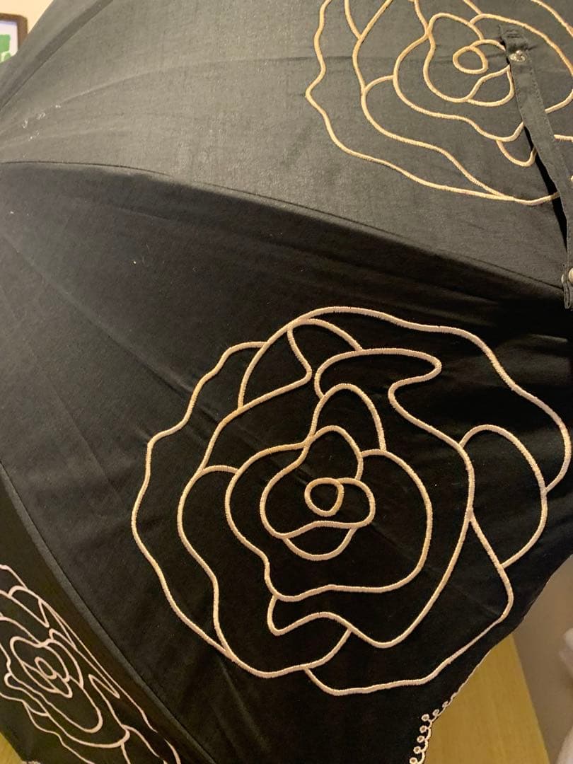 イブサンローランバラの花柄 日傘 晴雨兼用　刺繍　YSL UV 遮光