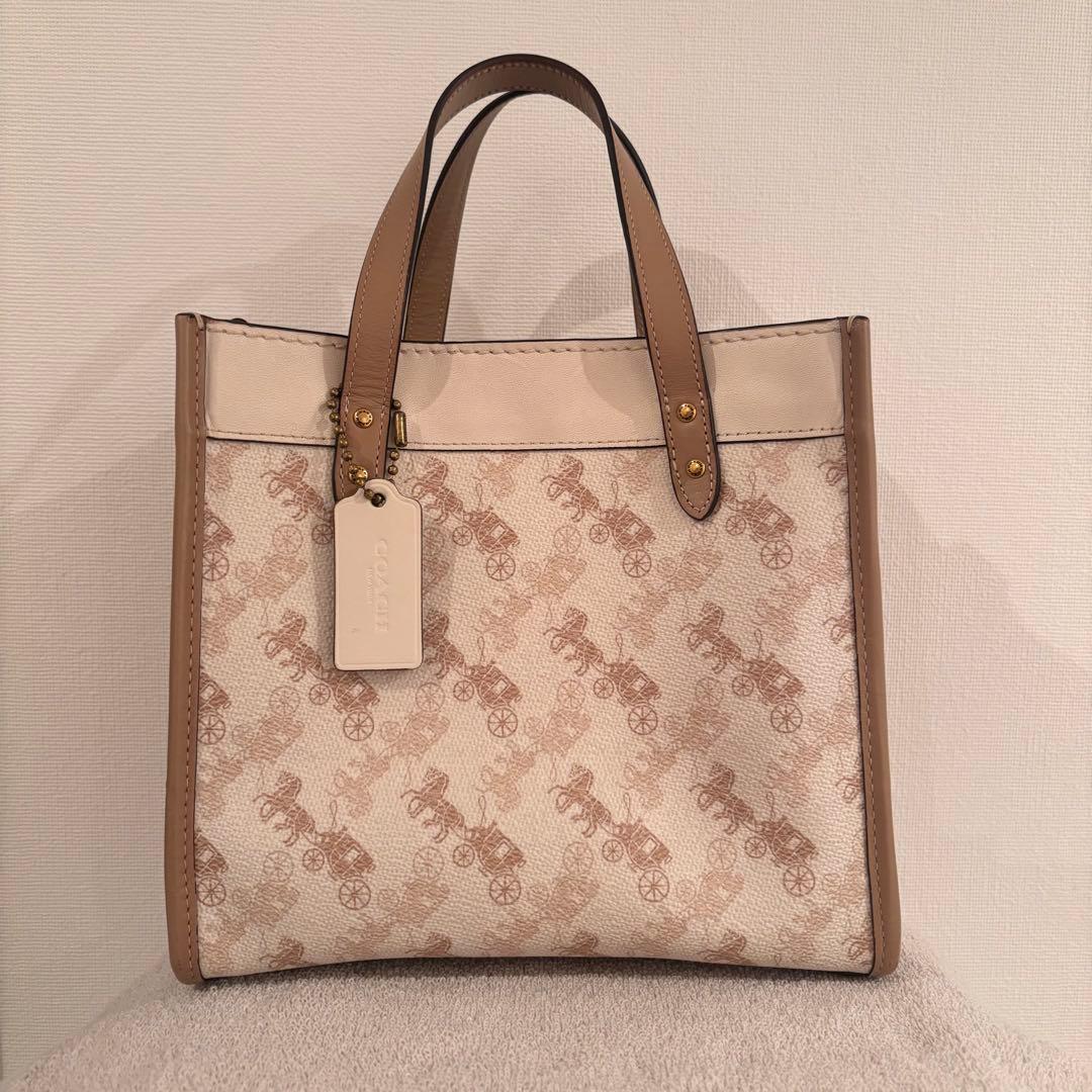 COACH　フィールドトートウィズホースアンドキャリッジプリン