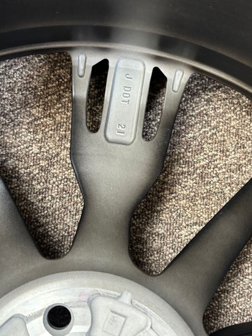 クラウンスポーツRS純正アルミホイール 8.5Jx21+35 114.3-5H