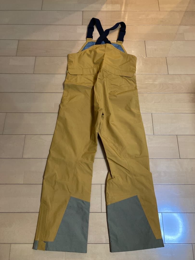 美品 GOLDWIN ゴールドウィン ゴアテックス スキーウェア上下 ARRIS