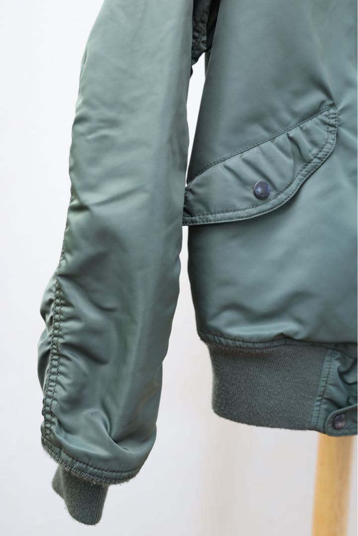 AVIREX L-2Bフライトジャケット