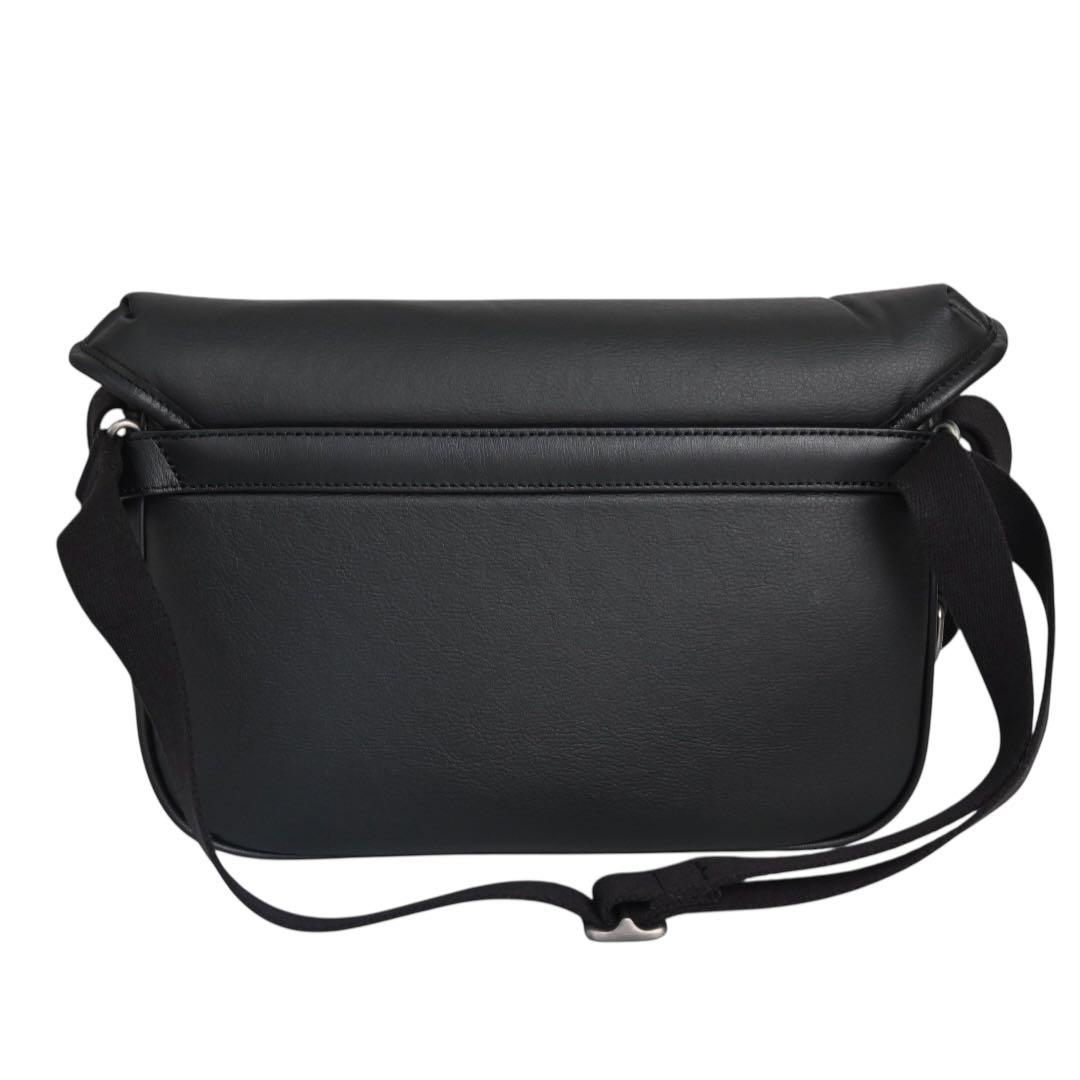 【新品同様】HUNTING WORLD× DESCENTE CARRYALL