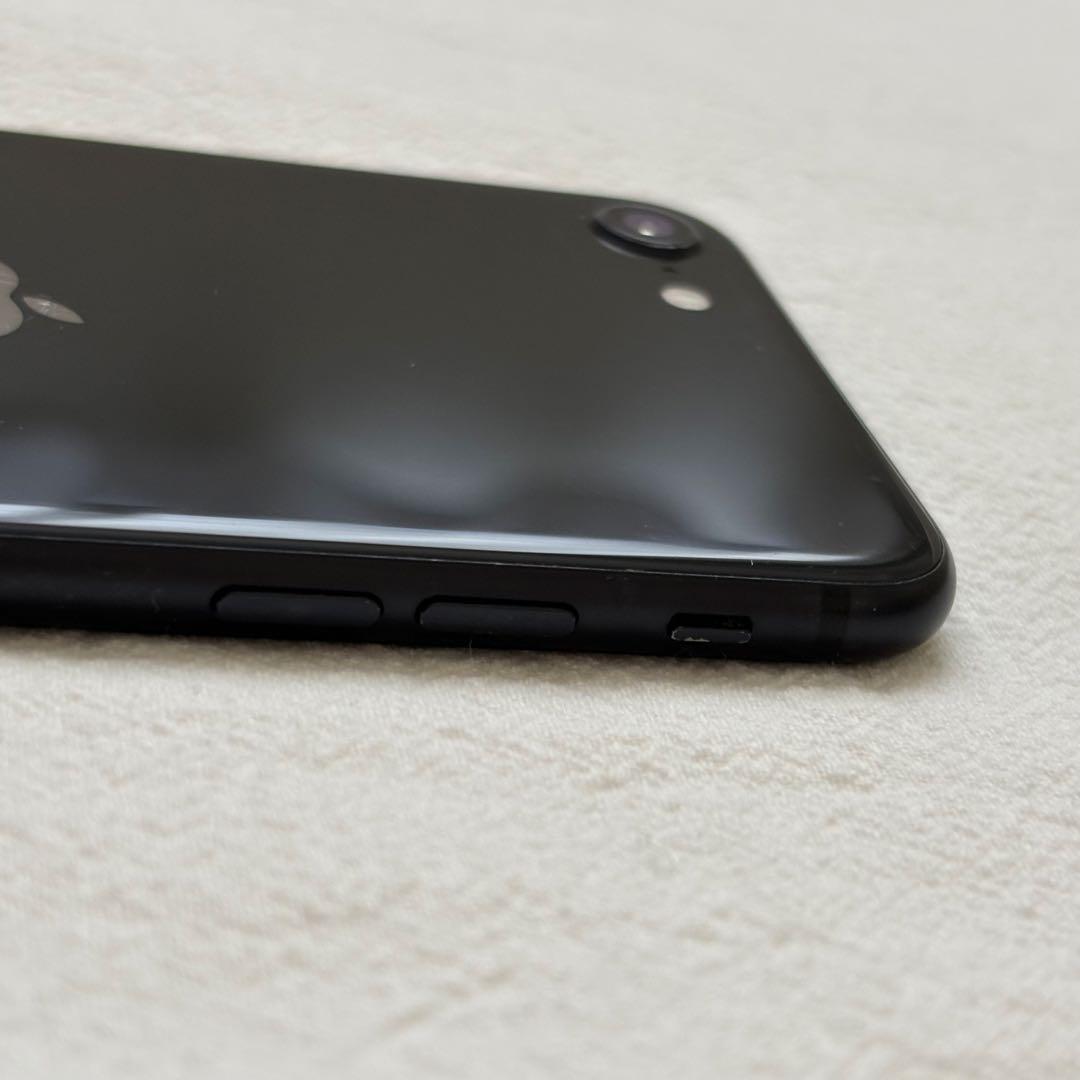 iPhoneSE 第二世代（SE2）本体のみ ブラック