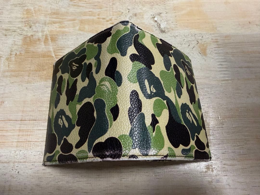A BATHING APE 迷彩柄 二つ折り財布