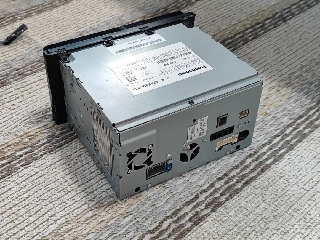 パナソニック カーナビ CN-RE06WD (2019)