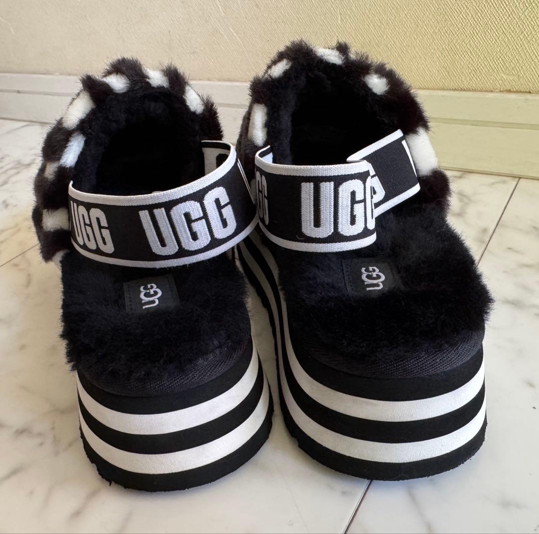 UGG DISCO CHECKS SLIDE 厚底サンダル　箱付き