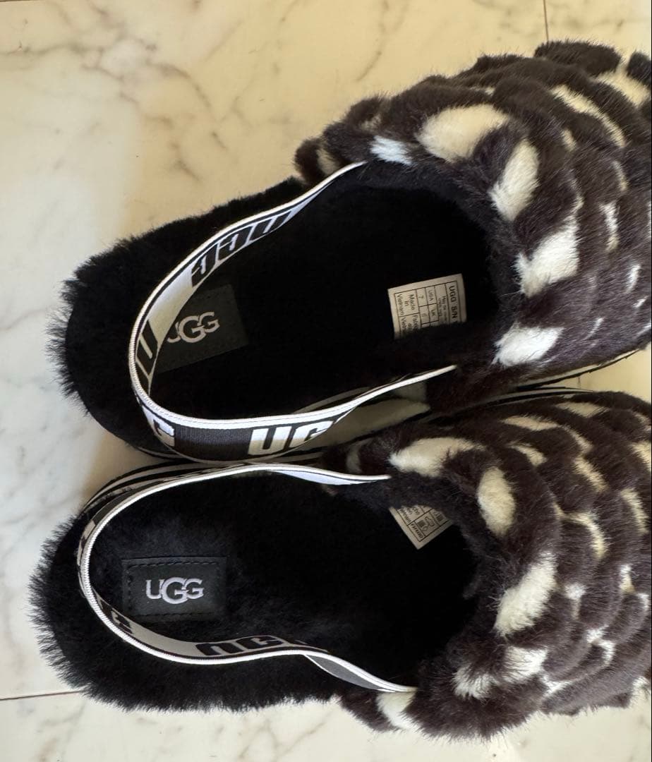 UGG DISCO CHECKS SLIDE 厚底サンダル　箱付き