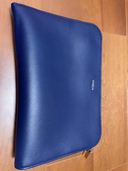 FURLA メンズ　クラッチバッグ